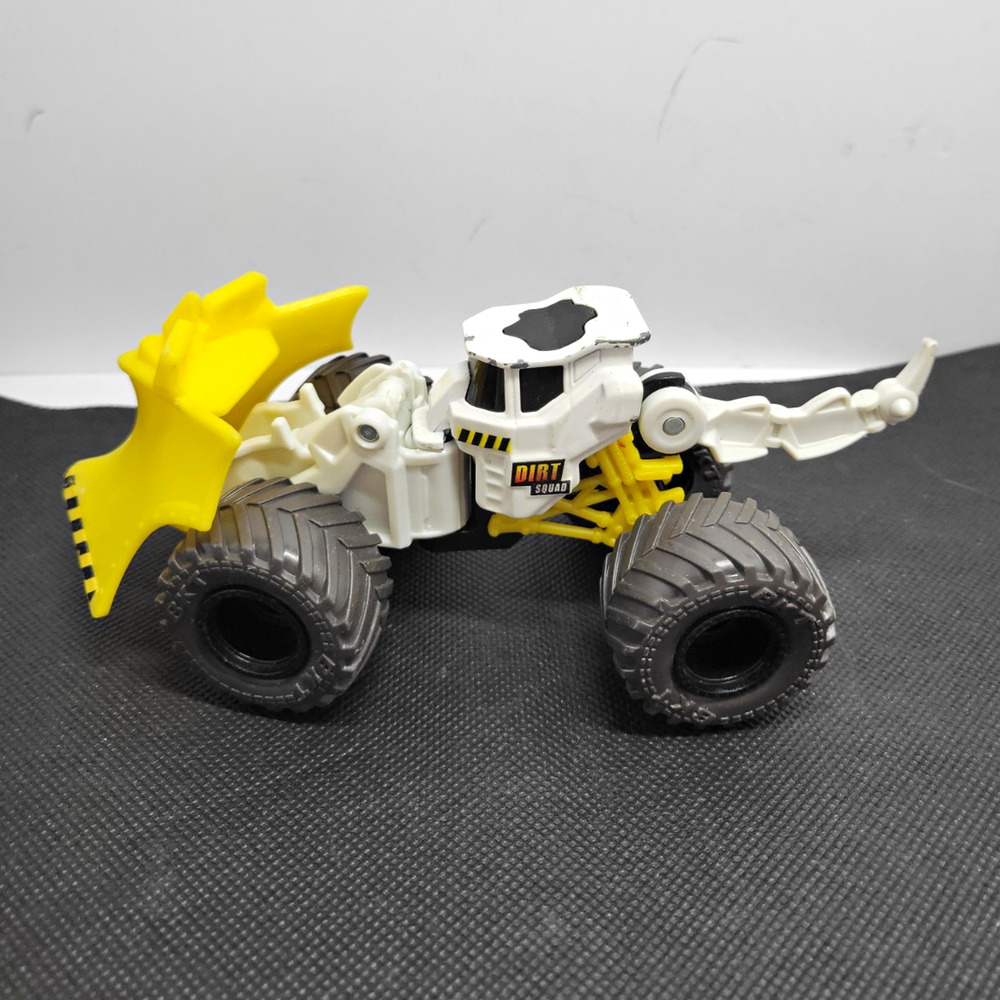 Spin Master Monster Jam Dirt Squad JCB 1:64 Diecast Monster Truck 2017 White